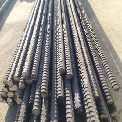 HRB335 HRB400 HRB500 BS460 ASTM A615 Gr 60 Горячо прокатаная деформированная стальная стержня Бетон железный стержень