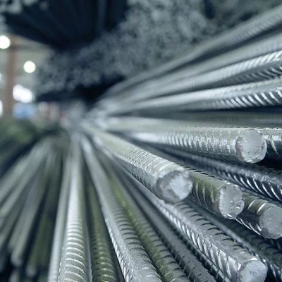 Толерантность 1% HRB335 HRB400 HRB500 Железная деформированная стальная прутка