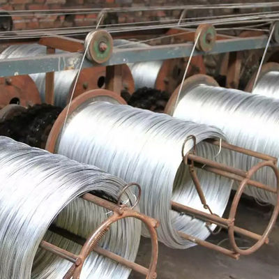25-50 кг вес катушки Вытянутая проволока высокопрочная оцинкованная стальная проволока горячее DIP оцинкованная