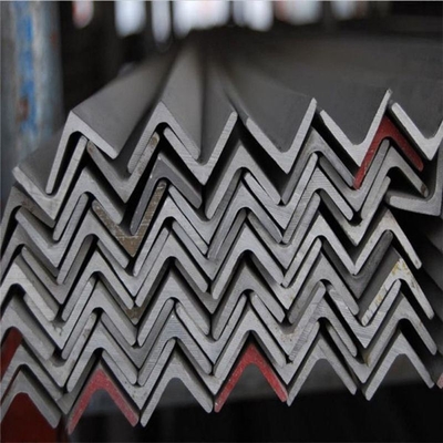 Q235 Q345C St235jr Степень ASTM Равная и неравная сталь Ангельская горячекатаная углеродистая сталь 50*50*5