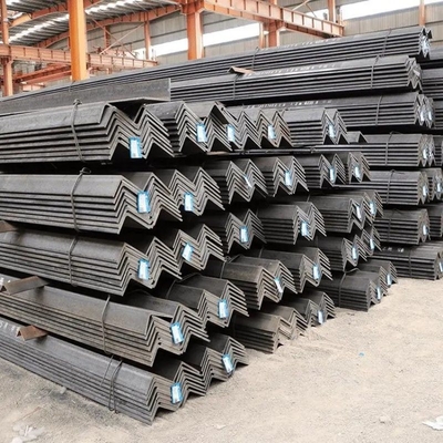 ASTM A36 A53 Q235 Q345 Углеродное оцинкованное железо L-образная мягкая стальная угловая стойка Нелегированная равная
