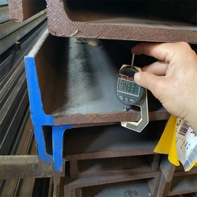 BS Стандарт A36 S235jr S275jr S355jr Ss400 St37 St52 Стальной канал для стальных зданий