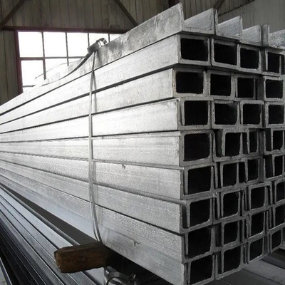 Q235 Горяче прокаленная углеродная легкая конструктивная сталь U Channel C Channel Steel