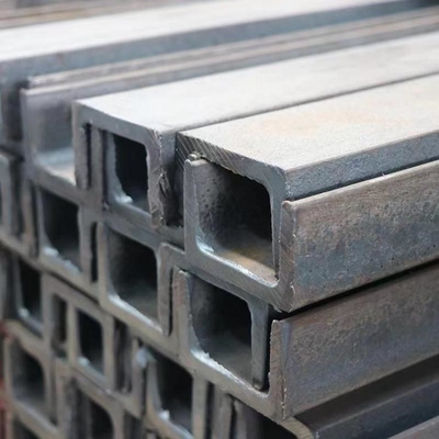 Q235 Горяче прокаленная углеродная легкая конструктивная сталь U Channel C Channel Steel